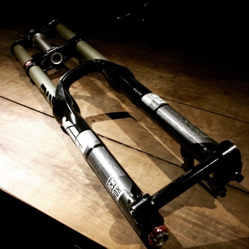 takebow-tune: ほどよい使用感。 BOXXERは里帰りしてくる度にあちこちで 刻んだ戦った痕を見せてくれます。 特にこの個体はアウター、アクスルが砕けたことが あったにも関わらず、インナー