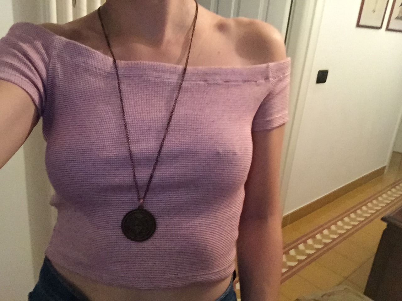 blackisthenewblackagain:  Goodnite bitches.