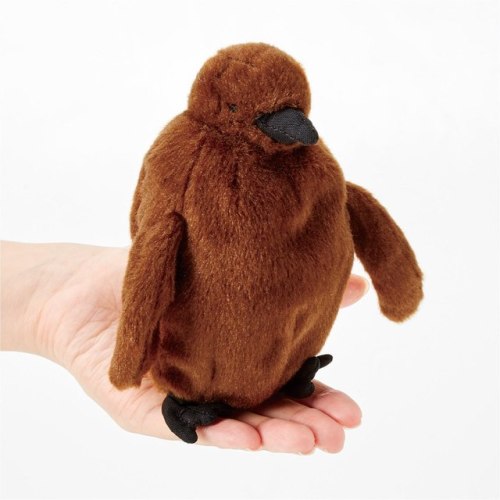 nae-design:This penguin plush hatches from an egg to chick to adult bird, by Osaka Kaiyukan Aquarium