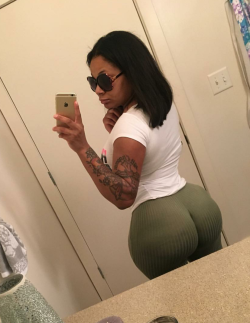 agymah7:  thicksexyasswomen:  ur-so-assmazing:  Trophy  Wow  Ass Wednesday - Trophy Dinero 