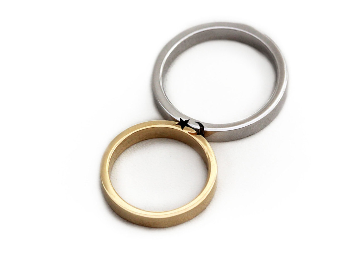 culturenlifestyle:  Puzzle Piece Wedding Bands Couple turned business partners  Eliad