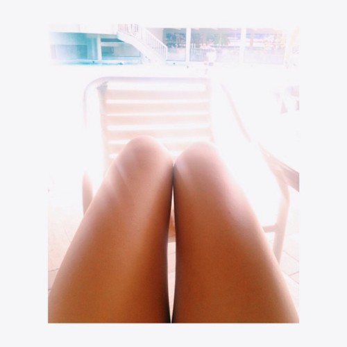 Relaxing day #me #girl #pool #poolday #legs #relax #bronzed #sun #summer #summertime