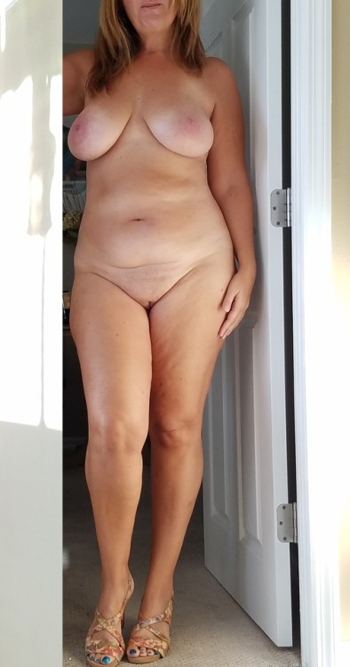mysweetgeorgiawife:Another find of My Sweet Georgia Wife being reposted from another site - what a cock hardening thrill!