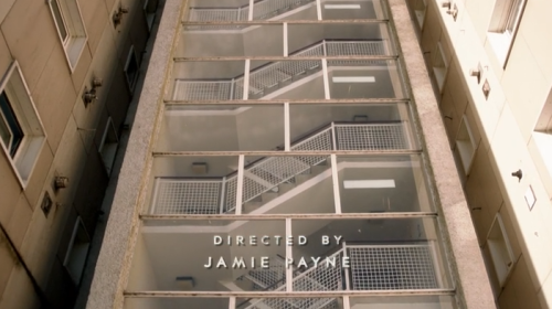 althefandomslove:  Clara lives in the same place Rose did… I’m talking the same building. The EXACT same building. Why didn’t the doctor acknowledge that?! Did he forget?! Why does she live in the same building?! Did they know each other?!  EXPLAIN