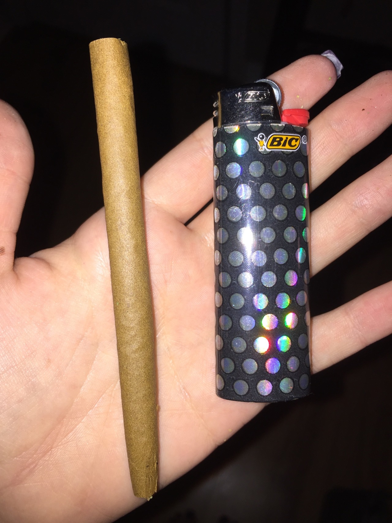 forf0xsakeman:  highisbeautiful:  some lighters § blunts 🌬  I really dig this