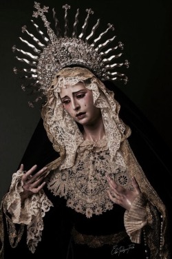 Vrykolach: Weeping Mary.