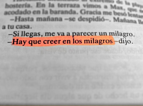 que-rabia-weon:  the–world-is-ugly:  tantagentehipocrita-sueltaa:  “Hay que creer en los milagros.”   Los milagros no existen, los haces tú