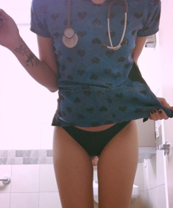 sexonshift: #sexynurse #scrubs  Feeling sexy