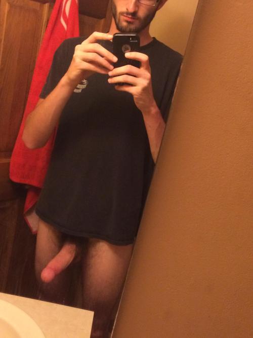 ilikeaverageguys:  returnofthedestroyer:  http://returnofthedestroyer.tumblr.com/  Cock next-door kinda guy!!!!! 🍆🍆🍆🍆 