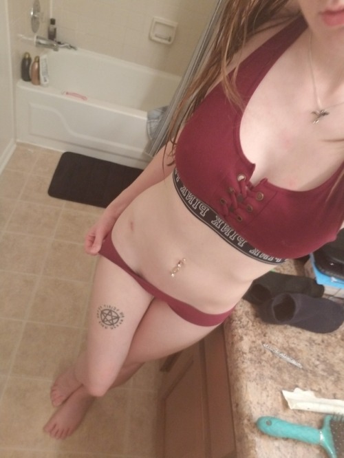 myownsuicidegirl: Anyone want me?