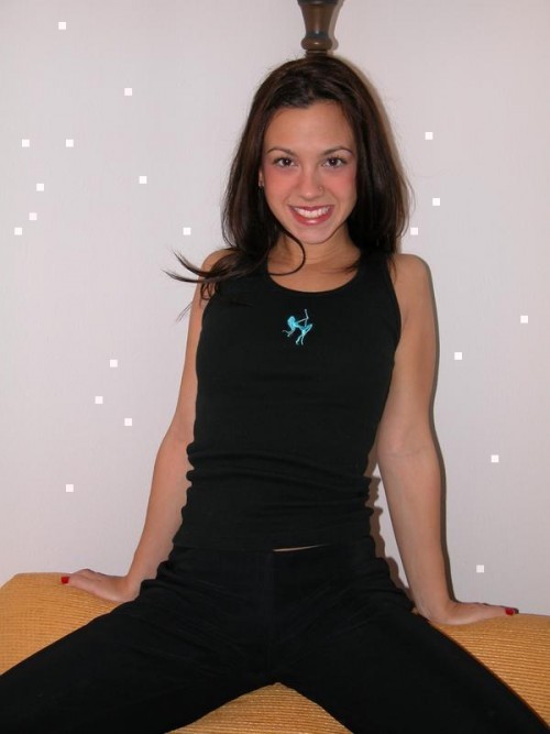 exhibitionistssluts4:Fuck this whore!