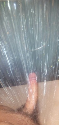 beetlesinmymind:  Taking a shower..