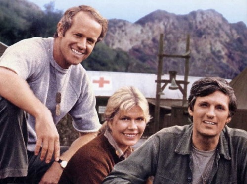Mike Farrell (L), Loretta Swit. and Alan Alda in M*A*S*H (TV Series 1972–1983) -