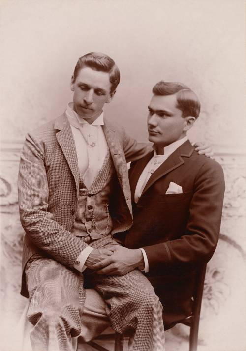 the-little-fox-in-the-box:c86:Taken from Loving: A Photographic History of Men in Love 1850s&nd