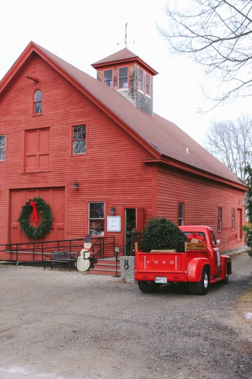 This is Christmas PhotoCredit: pin.it/tiQGW8w Source: @oldfarmhouse
