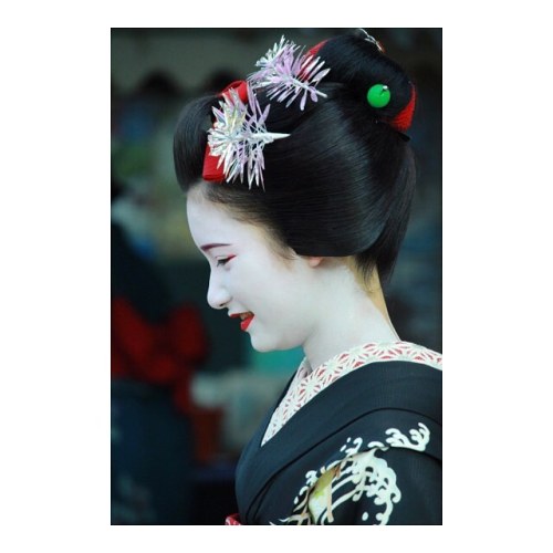 August 2017: maiko Naoai of Kamishichiken by  wataame3802 on InstagramNew blog is up! Visi