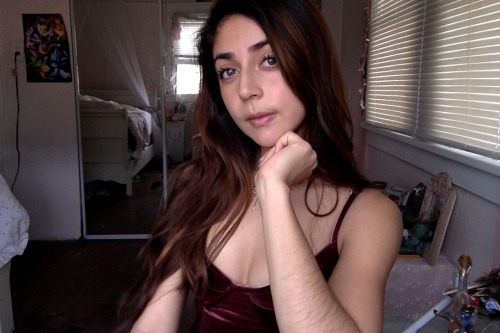 closet-hirsute:  intoxifaded:  long hair, don’t care  so fucking beautiful youuuuu  
