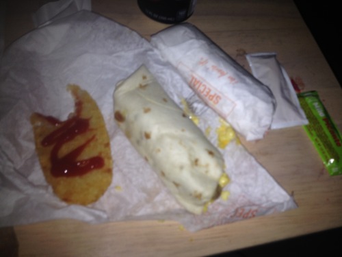 scat87:  scatgoddess:  I filled my silky floral fullback panty in my bedroom after eating: Steak and Shake bacon lovers double cheeseburger, French fries, little bit of chili Mac; gummy bears; McDonald’s sausage breakfast burrito with has brown and