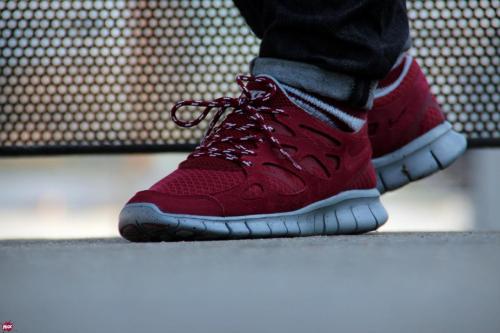 sneakerspics:  http://sneakerspics.tumblr.com/ 
