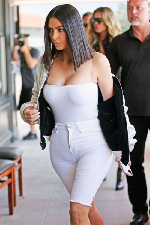 kardashian sexy