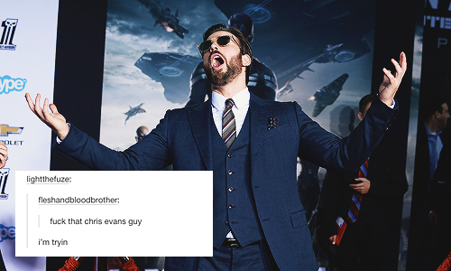 greenarrovv:  chris evans w/ text posts about him 