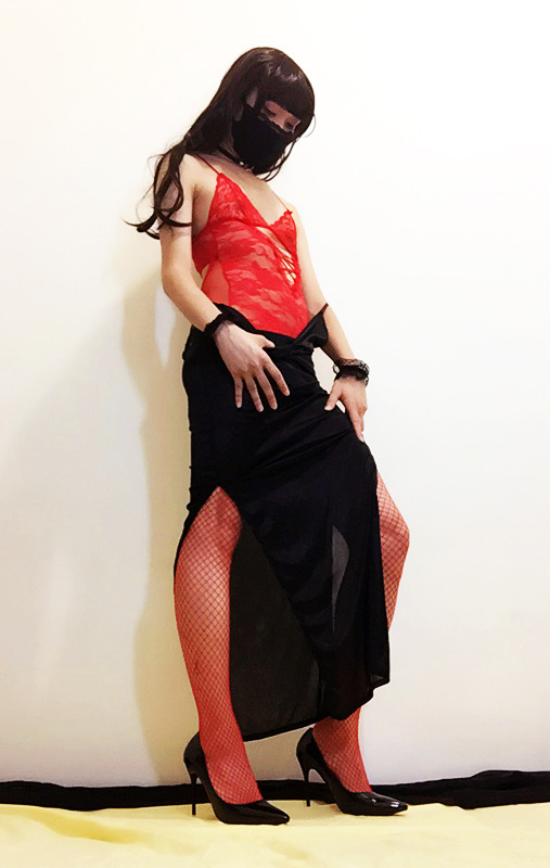 babyppalbum: Black and Red #2 I’m not exactly a big fan of the colour red, but