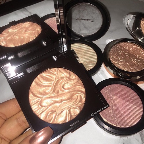 pinkliqour: ✨