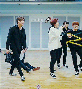 peekaboojun:  you’re doing great, kids ( ˘ ³˘)♥