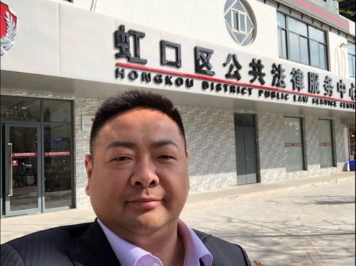 touraitl: 好久没发自拍了，喜欢的私聊发你的照片给我