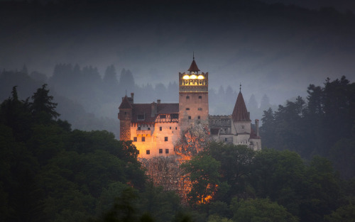 allthingseurope:Bran Castle, Romania (by NMPUC)