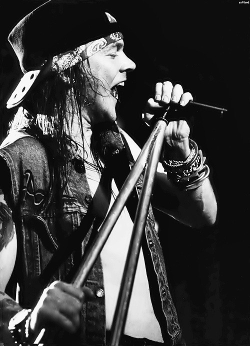 mccartneyforpresident:  Axl
