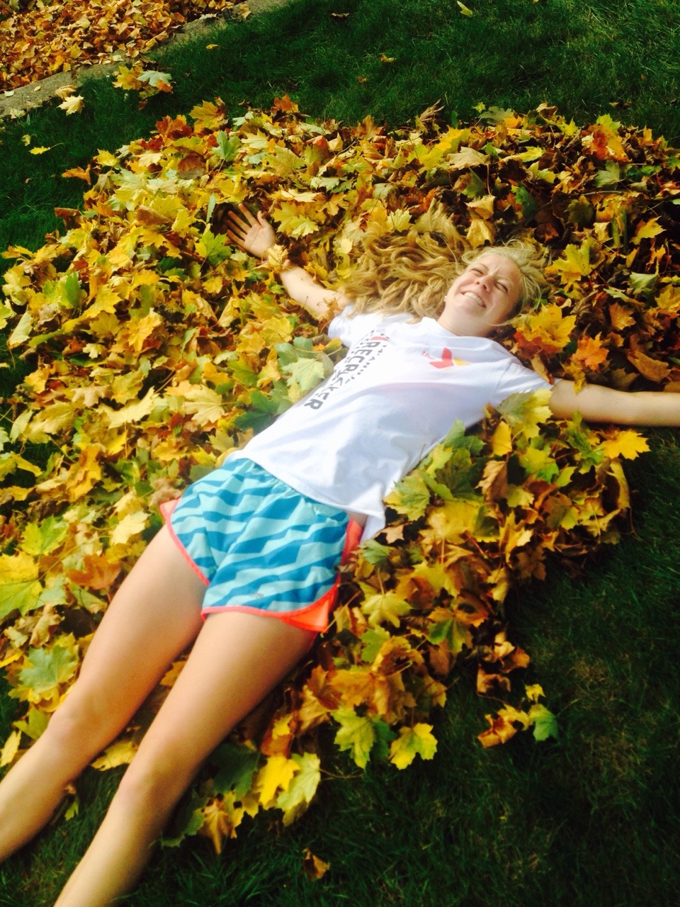 live-by-the-mile:  Post run leaves jumpin’ 