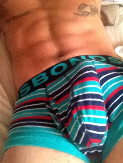 bitradie:  Currently stuck on course so haven’t seen any tradies. So here, have a straight guy instead lol 