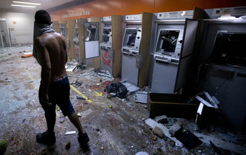 theatlantic:  In Focus: Protests Spread Across Brazil  Starting late last week, with several small protests denouncing a hike in public transport fares, demonstrations flared up yesterday, encompassing larger public anger at poor public services, police