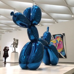 mysleepykisser-with-feelings-hid:  Jeff Koons 