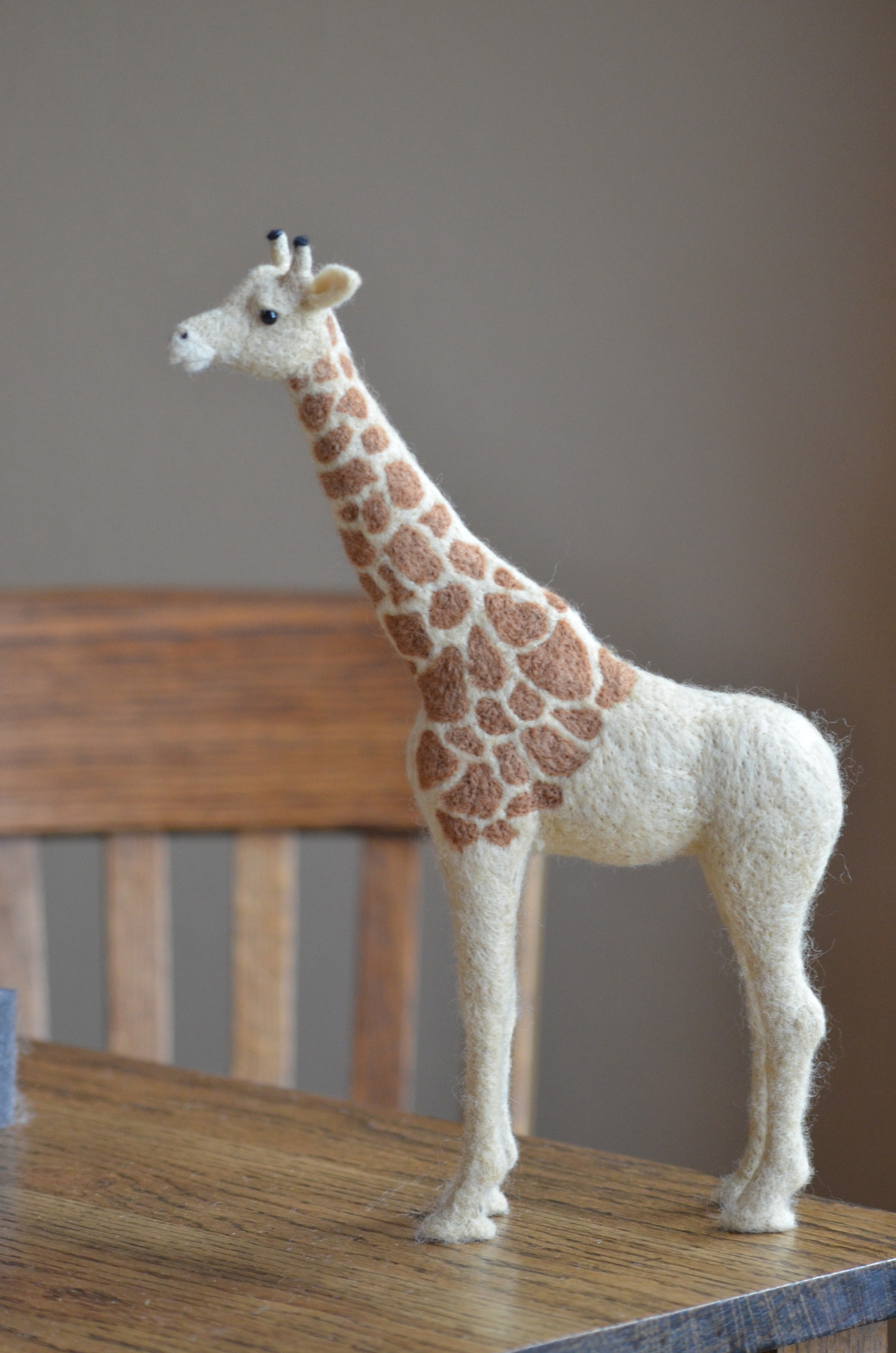 bearcreekfelting:  Needle Felting a Giraffe by Teresa Perleberg bearcreekfelting.com