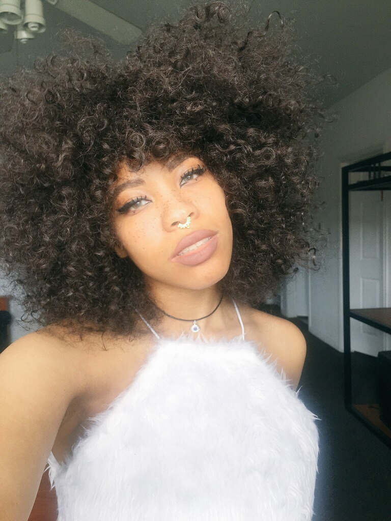 kieraplease:  Cute shirt ft me