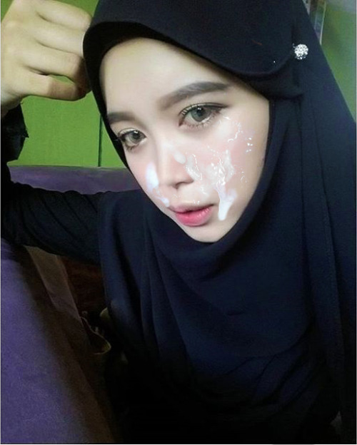 cutehijabistar: Hurry up and cum to my face please! 2K special I guess? lol <3 Pekat tu