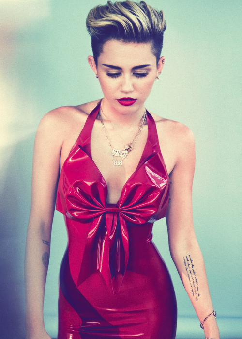 civilized-rebel:  cuttyb:  chanel-and-louboutins:  Chanel-and-Louboutins.tumblr.com