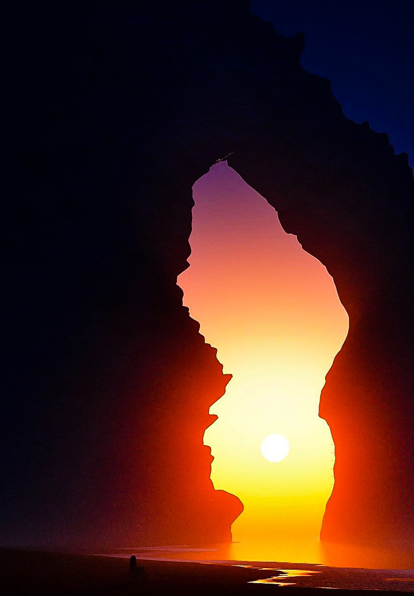 coiour-my-world:  Morning eclipse 
