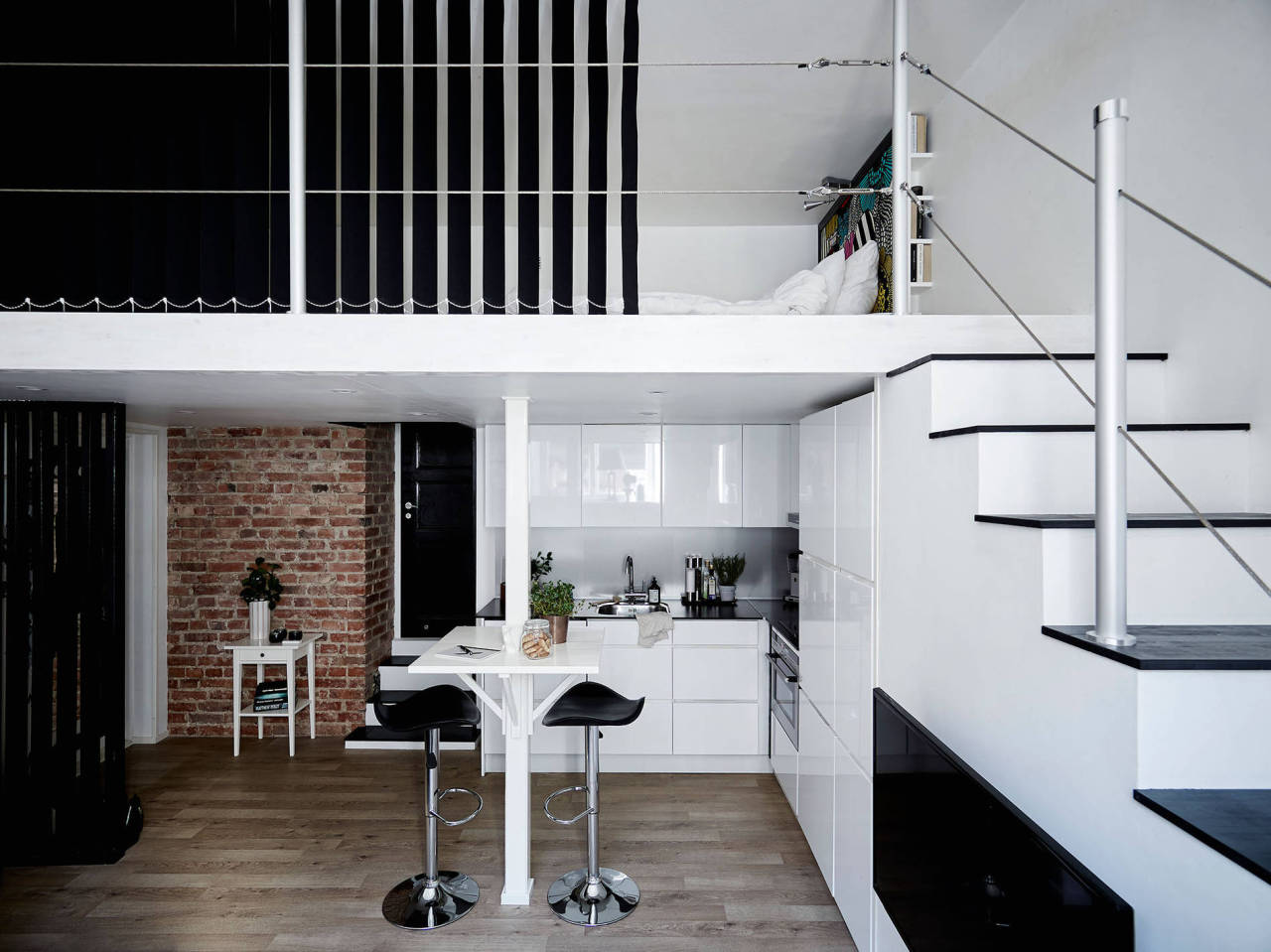 myidealhome:  black and white (via Stadshem) 