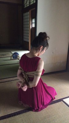 japanesebdsmofficial:Kinbaku Naka AkiraModel Minori Kuwata  