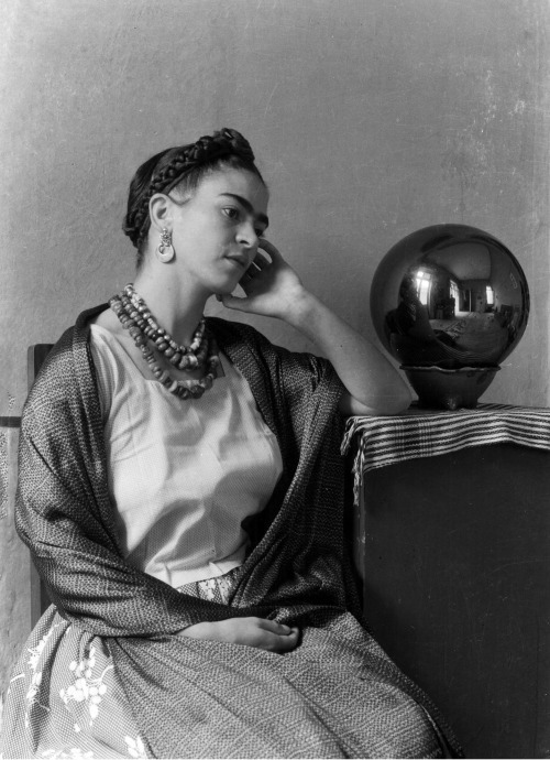 mudwerks:  Frida Kahlo Seated With Globe, Puente de Alvarado Studio, 1937 © Manuel Alvarez Bravo 