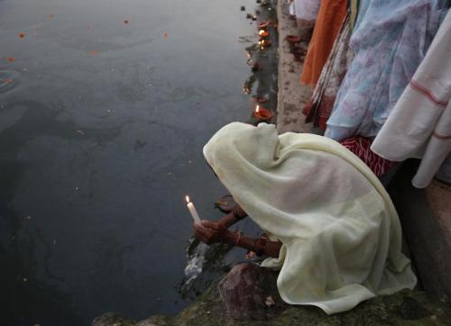 nanichick5: arjuna-vallabha: Widows celebrate Diwali at Vrindavana @reclaimthebindi