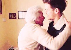 l-o-u-i-s-h-a-r-r-y-deactivated:  This Is Us *:･ﾟ✧Louis visits his 90-year-old