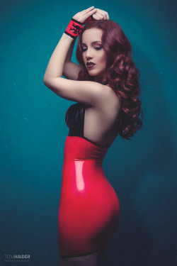 chillypepperhothothot:  RED LATEX by tomhaider  