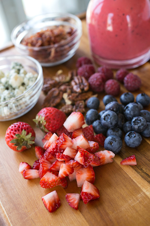 Recipe: Summer Berry & Crispy Chicken Chopped Salad with Candied Pecans, Crisp Bacon, Blue Chees