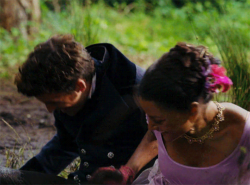 Anthony Spontaneously Smiling When He Is With Kate