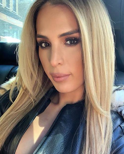 cutegurls77:Carmen Carrera