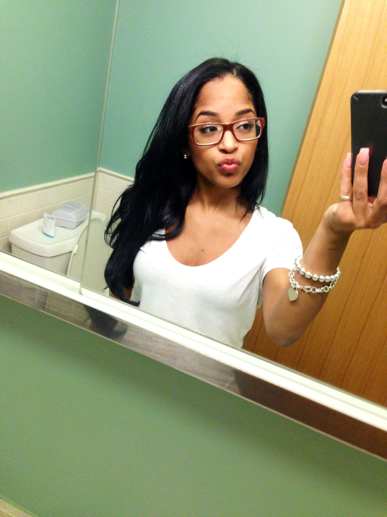 comeheregorgeous:  New frames 👓 